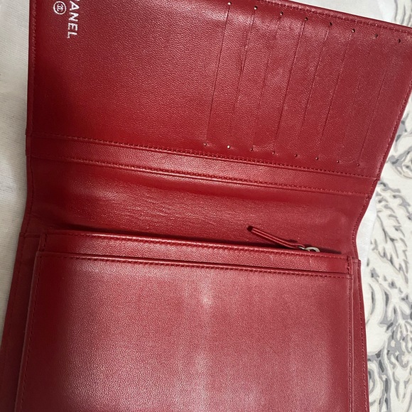 Chanel Camellia Wallet - Picture 3 of 6